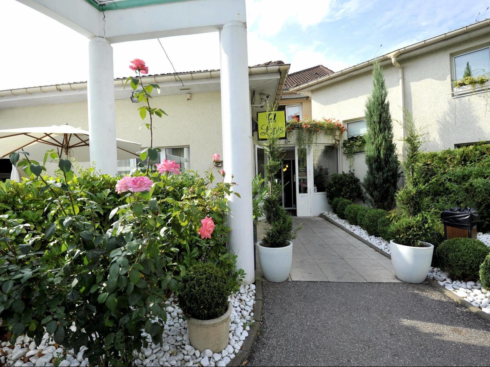 Logis Cottage Hotel Vandoeuvre-les-Nancy Ngoại thất bức ảnh