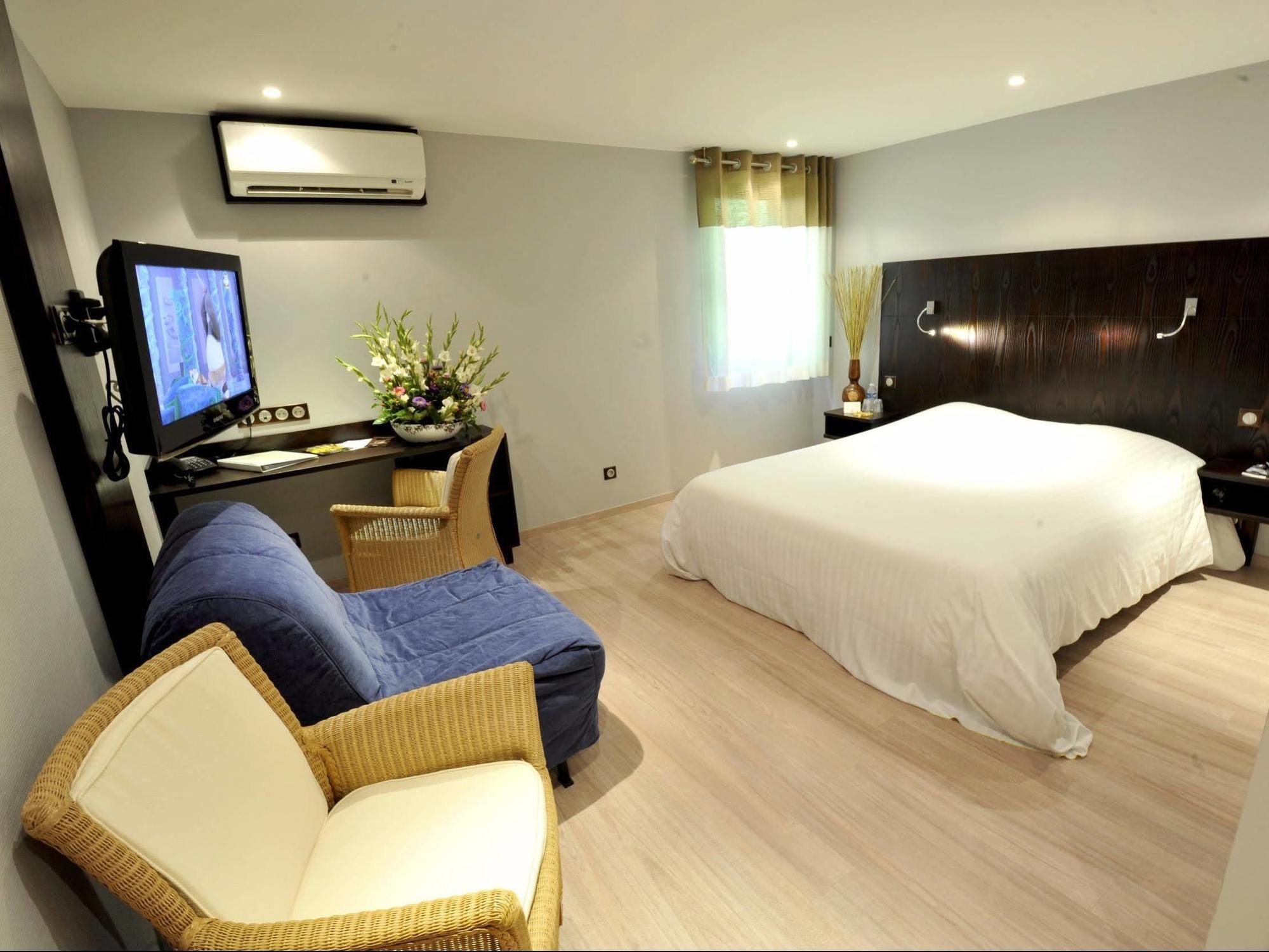 Logis Cottage Hotel Vandoeuvre-les-Nancy Ngoại thất bức ảnh