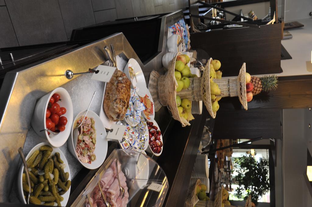 Logis Cottage Hotel Vandoeuvre-les-Nancy Ngoại thất bức ảnh